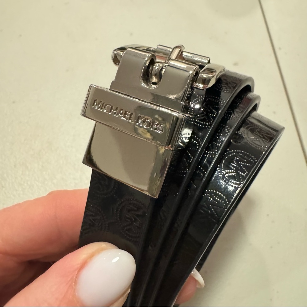Michael Kors Glossy Black Patent Leather reversible Belt sz M